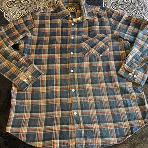 blue Flannel Men’s Button Down Size Medium
